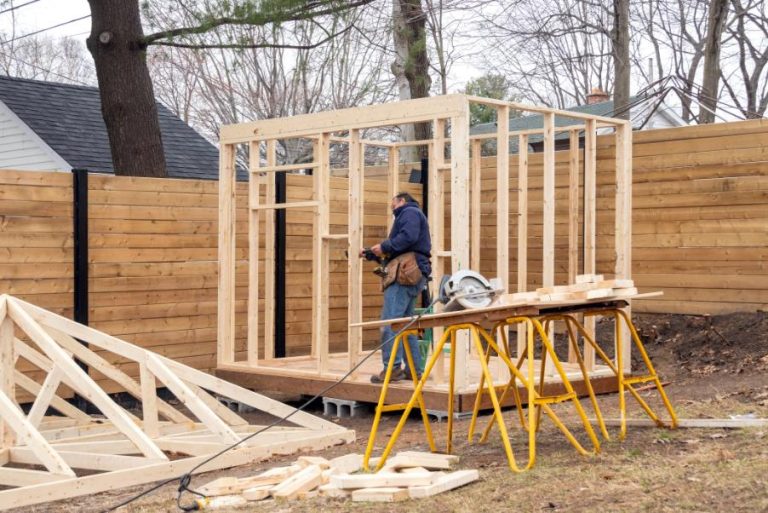 Regles construire garages cabanon distance